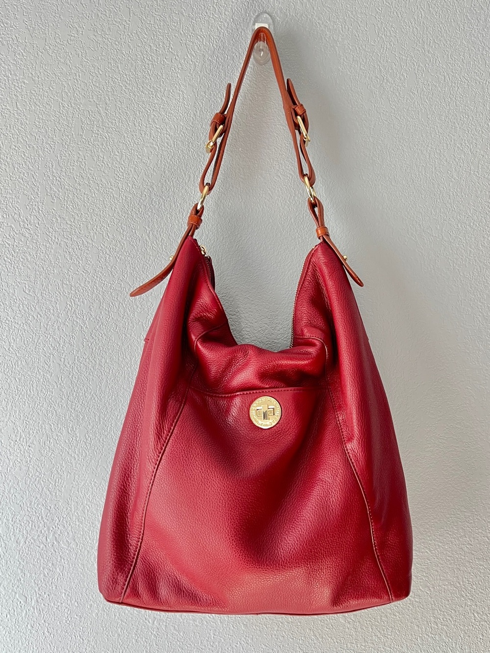 Isaac Mizrahi Bridgehampton Red Leather Hobo Bag Slouchy Boho Shoulder Purse